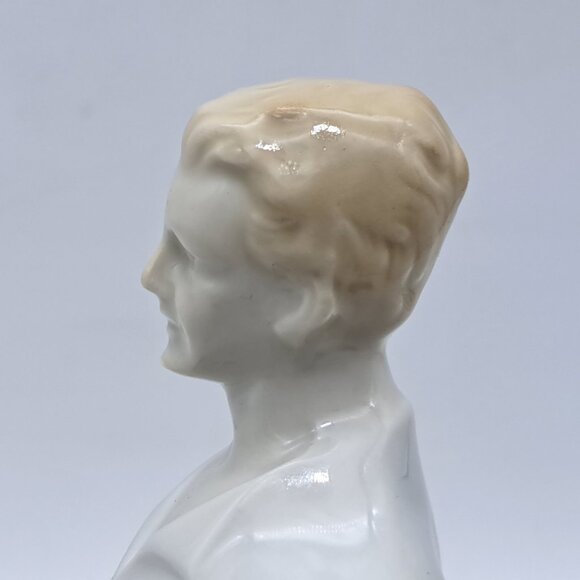 Carl Scheidig Porcelain Statue - Picture 10 of 11